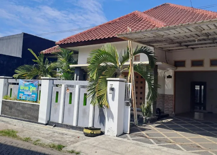 Green Ijen Homestay And Tour