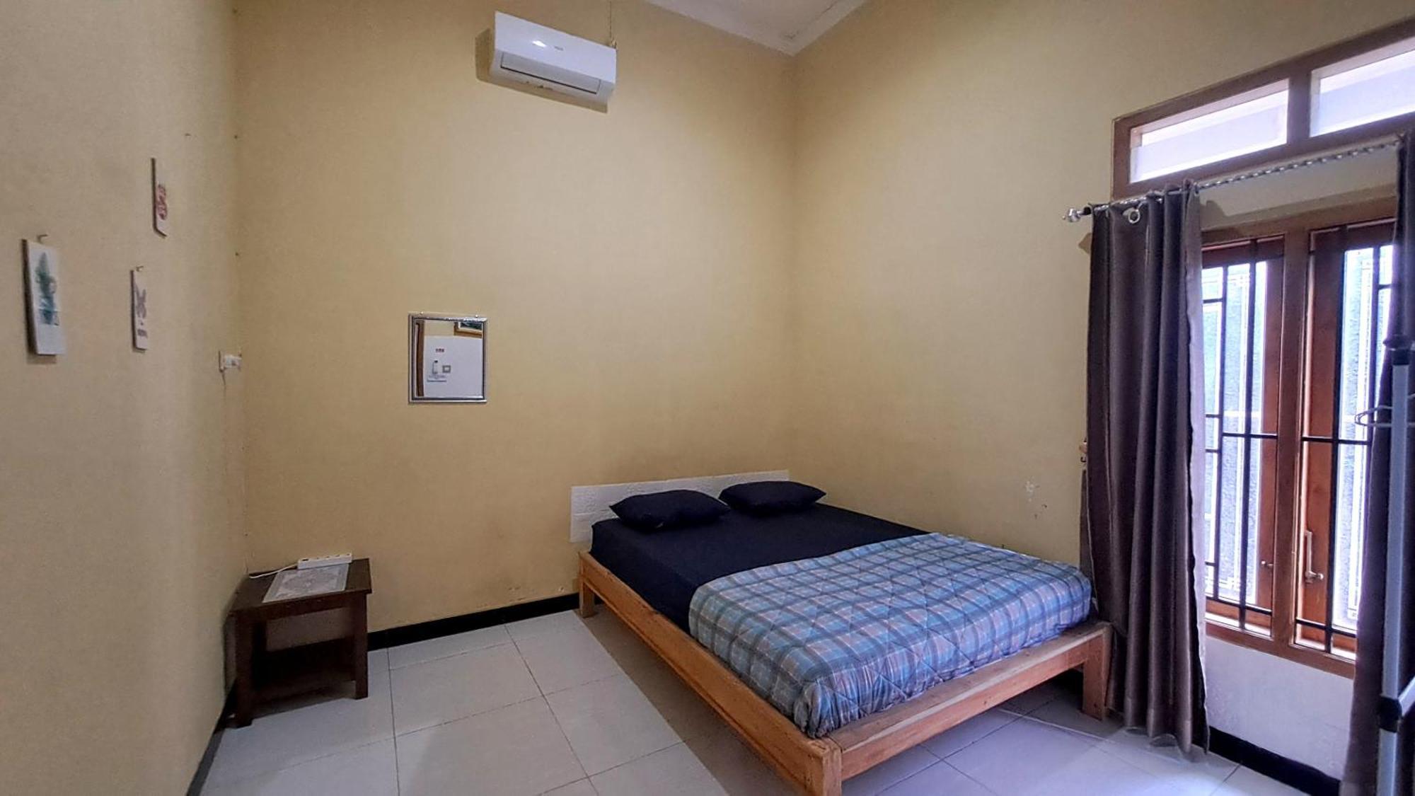 Ijen And Tour Homestay *